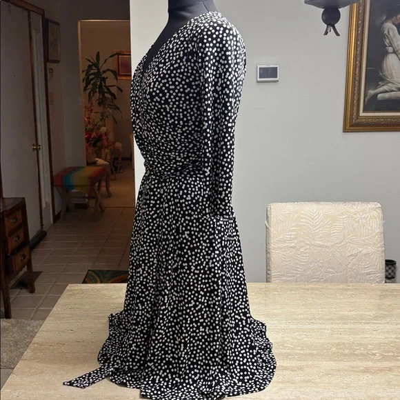 NWOT WHBM black with white polkadot dress with sash belt, Excellent Condition. - Picture 2 of 10
